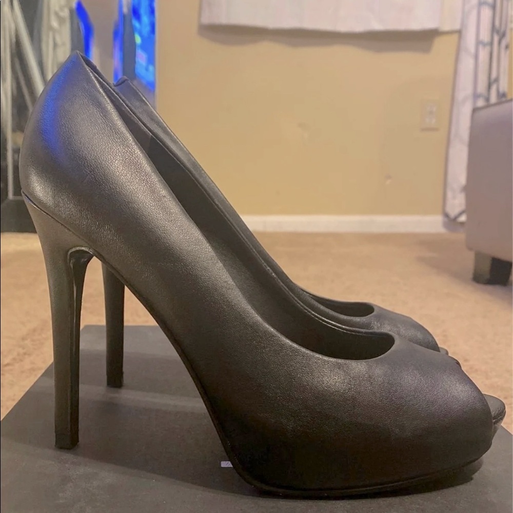 Guess heels